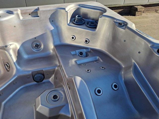Balboa 6 persoons jacuzzi en buitenspa - afbeelding 5 van  31
