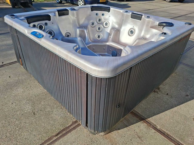 Balboa 6 persoons jacuzzi en buitenspa - afbeelding 20 van  31