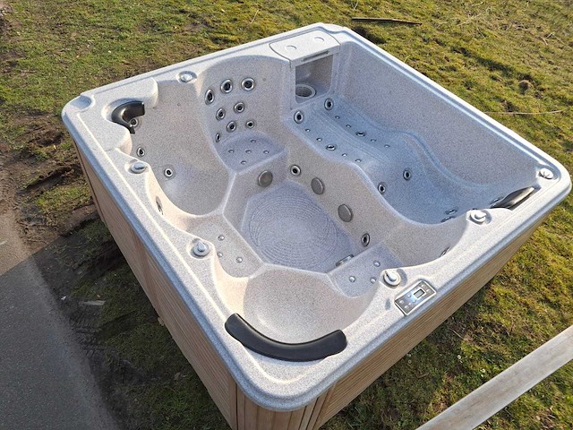 Balboa 6 persoons jacuzzi en buitenspa - afbeelding 2 van  21