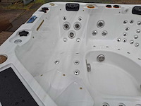 Balboa 6 persoons jacuzzi en buitenspa - afbeelding 28 van  36