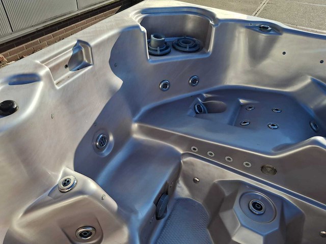 Balboa 6 persoons jacuzzi en buitenspa - afbeelding 11 van  31