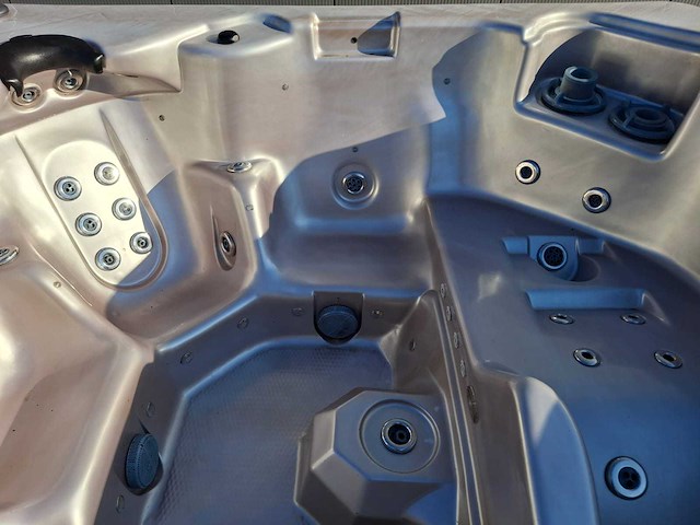 Balboa 6 persoons jacuzzi en buitenspa - afbeelding 14 van  31