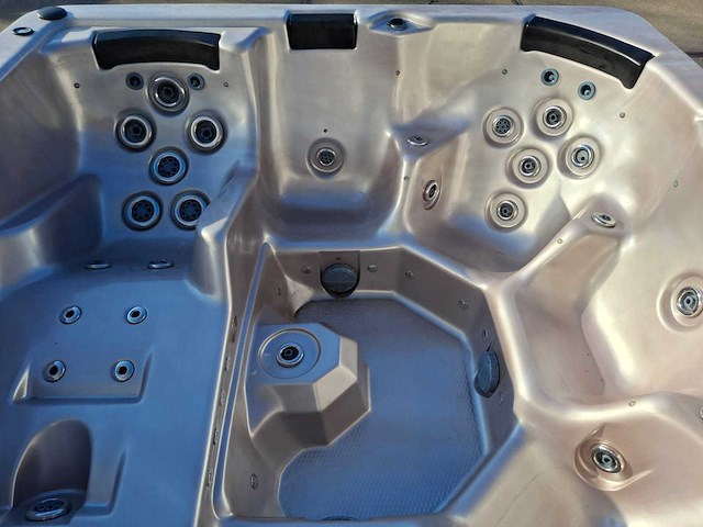 Balboa 6 persoons jacuzzi en buitenspa - afbeelding 4 van  31