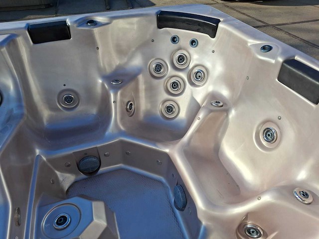 Balboa 6 persoons jacuzzi en buitenspa - afbeelding 5 van  31