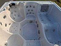 Balboa 6 persoons jacuzzi en buitenspa - afbeelding 17 van  27