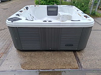 Balboa 6 persoons jacuzzi en buitenspa - afbeelding 35 van  36