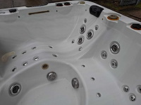 Balboa 6 persoons jacuzzi en buitenspa - afbeelding 18 van  34