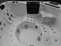Balboa 6 persoons jacuzzi en buitenspa - afbeelding 22 van  34