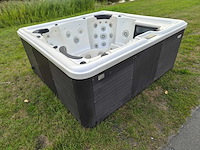 Balboa 6 persoons jacuzzi en buitenspa - afbeelding 7 van  29