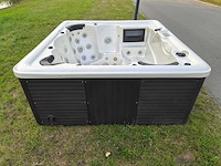 Balboa 6 persoons jacuzzi en buitenspa - afbeelding 8 van  29