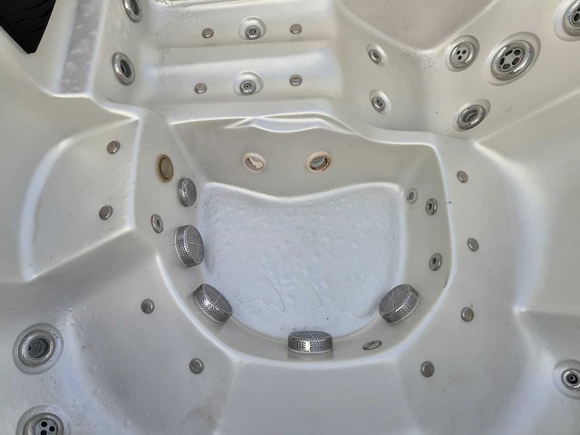 Balboa 6 persoons jacuzzi en buitenspa - afbeelding 15 van  29