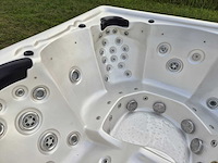 Balboa 6 persoons jacuzzi en buitenspa - afbeelding 25 van  29