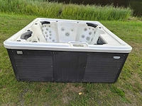 Balboa 6 persoons jacuzzi en buitenspa - afbeelding 26 van  29