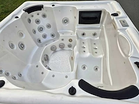 Balboa 6 persoons jacuzzi en buitenspa - afbeelding 19 van  29