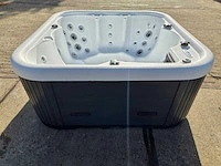 Balboa 6 persoons jacuzzi en buitenspa - afbeelding 2 van  30
