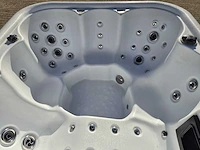 Balboa 6 persoons jacuzzi en buitenspa - afbeelding 15 van  30