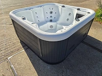 Balboa 6 persoons jacuzzi en buitenspa - afbeelding 27 van  30