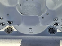 Balboa 6 persoons jacuzzi en buitenspa - afbeelding 7 van  14