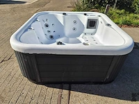 Balboa 6 persoons jacuzzi en buitenspa - afbeelding 2 van  18