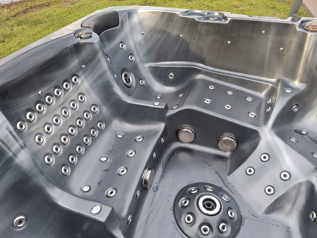 Balboa 7 persoons jacuzzi en buitenspa - afbeelding 4 van  28