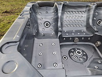 Balboa 7 persoons jacuzzi en buitenspa - afbeelding 8 van  28