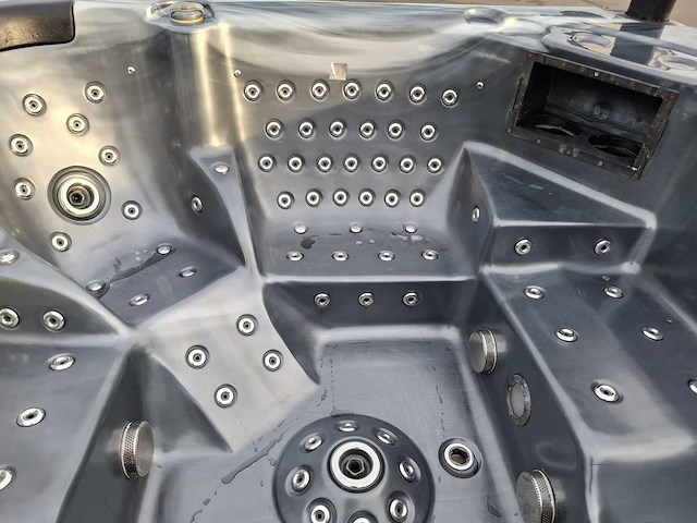 Balboa 7 persoons jacuzzi en buitenspa - afbeelding 24 van  28