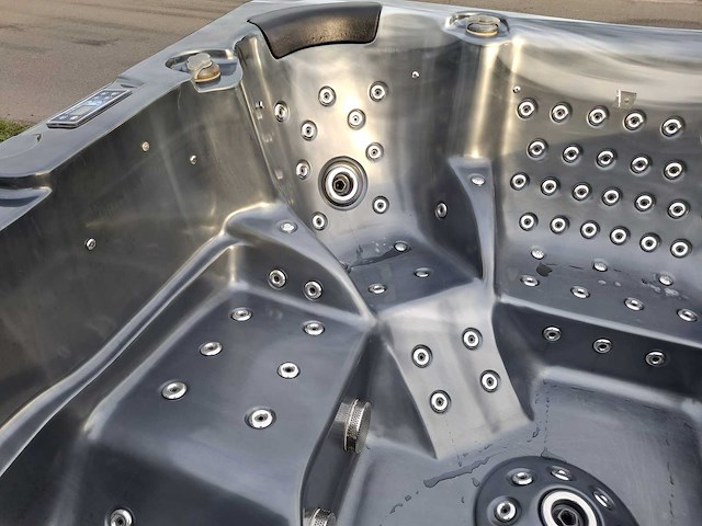 Balboa 7 persoons jacuzzi en buitenspa - afbeelding 25 van  28