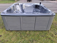Balboa 7 persoons jacuzzi en buitenspa - afbeelding 27 van  28