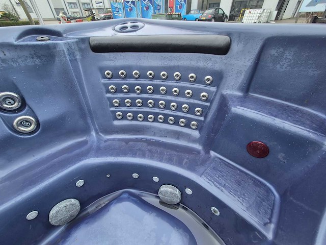 Balboa 7 persoons jacuzzi en buitenspa - afbeelding 2 van  22
