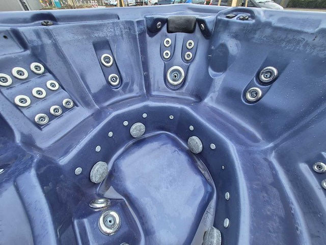 Balboa 7 persoons jacuzzi en buitenspa - afbeelding 21 van  22