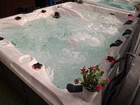 Balboa 7 persoons jacuzzi en buitenspa - afbeelding 17 van  25