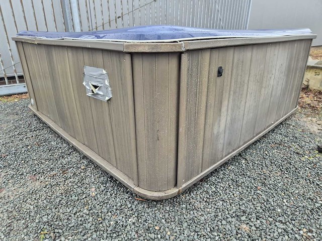 Balboa 7 persoons jacuzzi en buitenspa - afbeelding 11 van  13