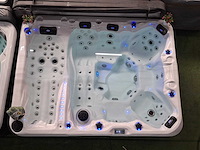Balboa 7 persoons jacuzzi en buitenspa