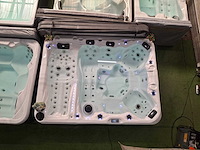 Balboa 7 persoons jacuzzi en buitenspa - afbeelding 20 van  24
