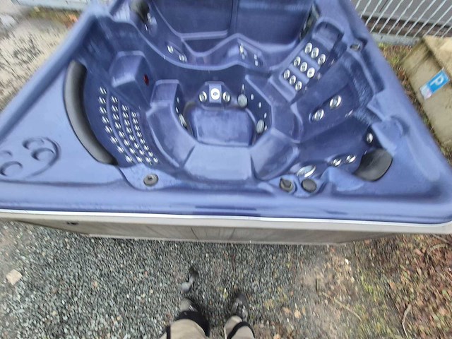 Balboa 7 persoons jacuzzi en buitenspa - afbeelding 3 van  4