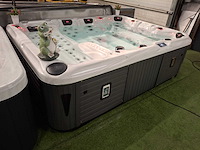 Balboa 7 persoons jacuzzi en buitenspa - afbeelding 24 van  25