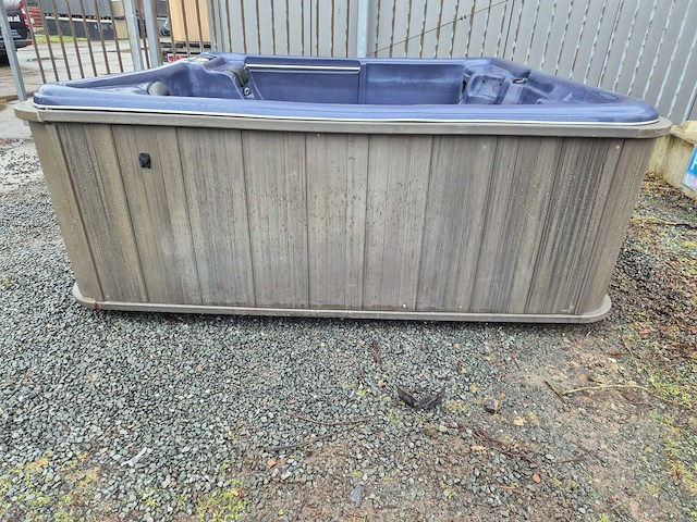 Balboa 7 persoons jacuzzi en buitenspa - afbeelding 10 van  17