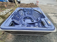 Balboa 7 persoons jacuzzi en buitenspa - afbeelding 11 van  17