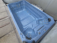 Balboa 8 persoons zwem spa jacuzzi en buitenspa - afbeelding 14 van  21