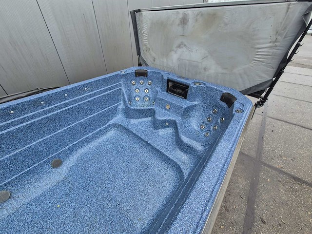 Balboa 8 persoons zwem spa jacuzzi en buitenspa - afbeelding 18 van  21