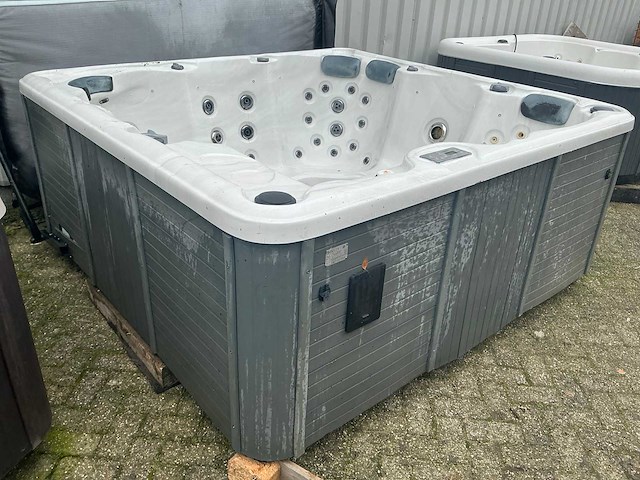Balboa jacuzzi - afbeelding 3 van  8