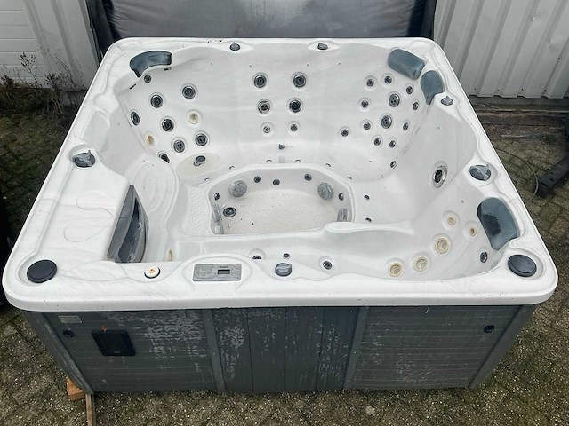 Balboa jacuzzi - afbeelding 1 van  9