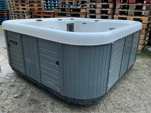 Balboa jacuzzi - afbeelding 1 van  5