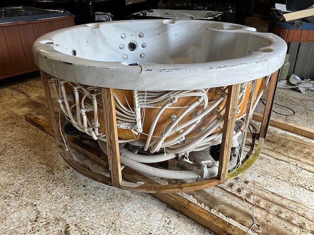 Balboa jacuzzi - afbeelding 1 van  13