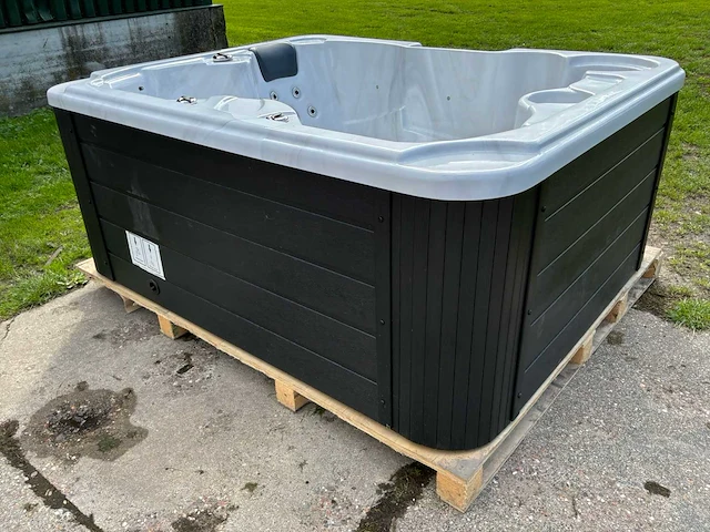 Balboa jacuzzi - afbeelding 1 van  11