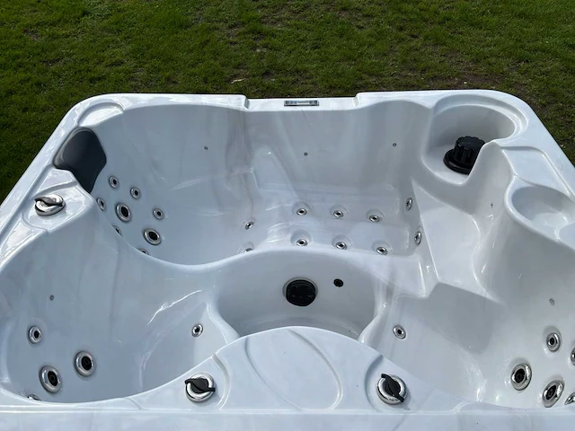 Balboa jacuzzi - afbeelding 4 van  11