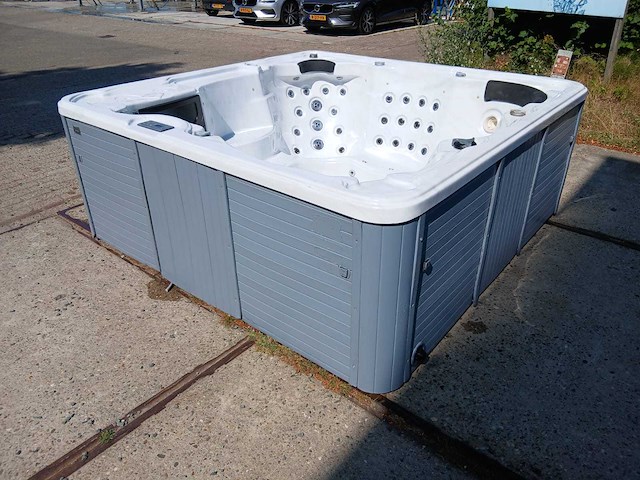 Balboa spa 6 persoons jacuzzi en buitenspa - afbeelding 20 van  34
