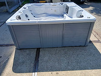 Balboa spa 6 persoons jacuzzi en buitenspa - afbeelding 22 van  34