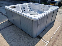 Balboa spa 6 persoons jacuzzi en buitenspa - afbeelding 24 van  34