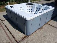 Balboa spa 6 persoons jacuzzi en buitenspa - afbeelding 25 van  34
